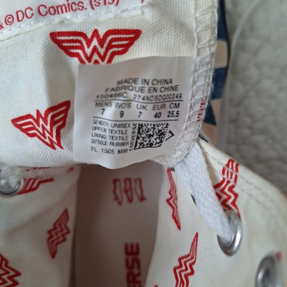 ConverseWonder Woman High Top Chuck Taylors Womens Size 9 - Picture 9 of 10
